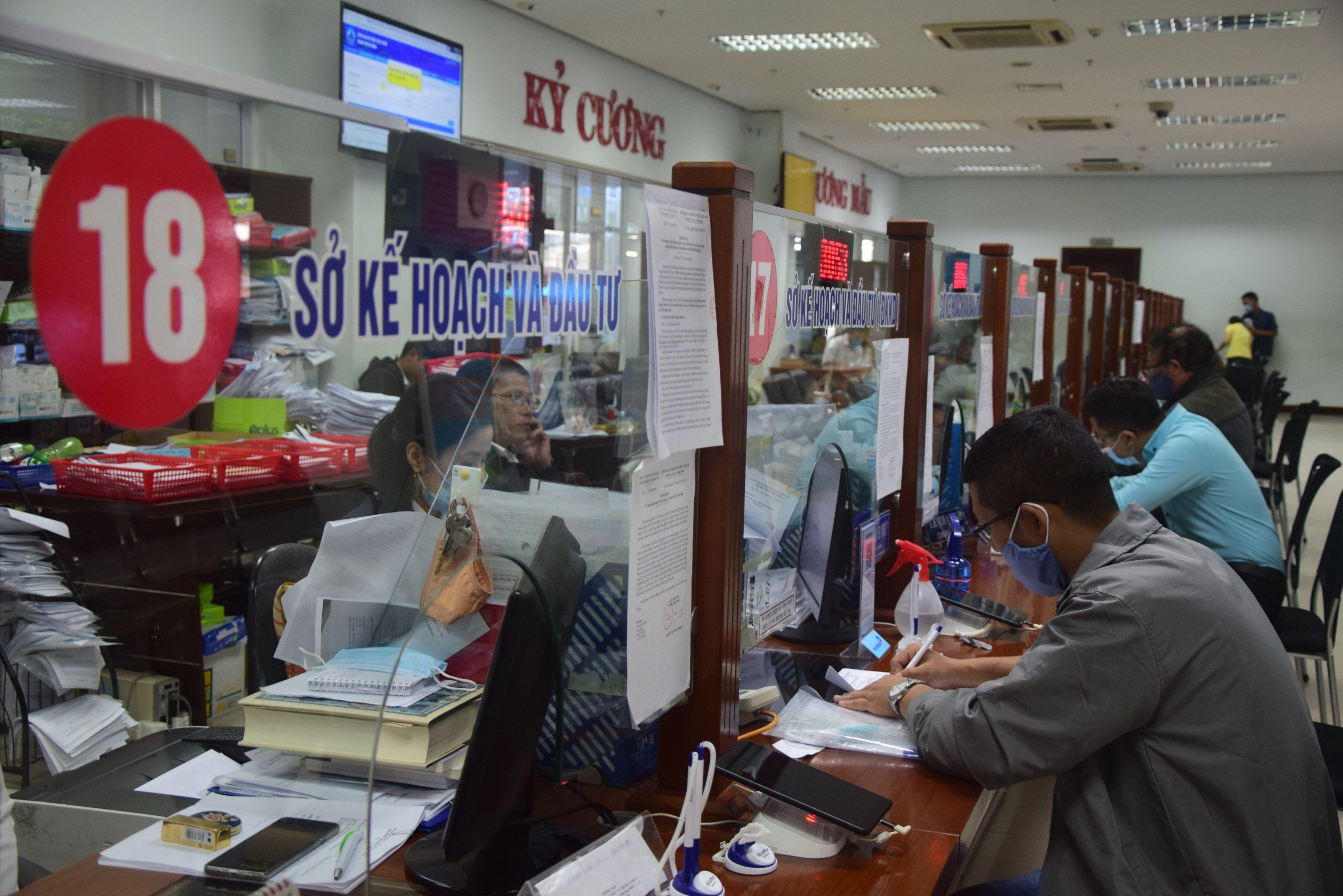 Ngăn chặn nhũng nhiễu, tiêu cực, gây phiền hà người dân, doanh nghiệp