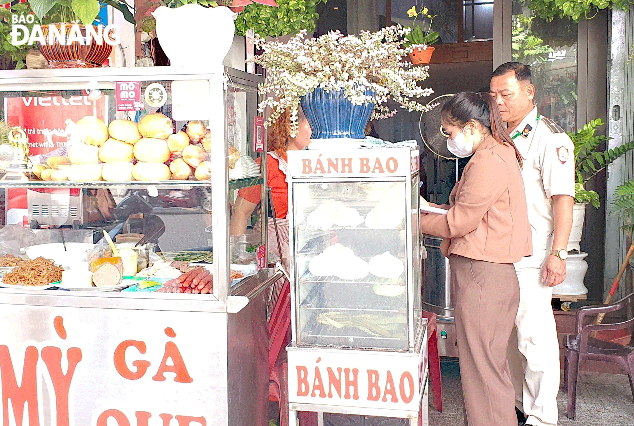 Bảo đảm an toàn thực phẩm, an ninh trật tự dịp Tết