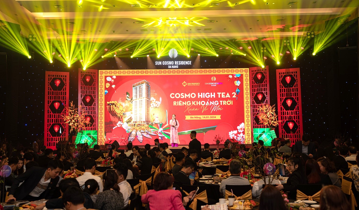 Cosmo High Tea 2 tôn vinh giá trị văn hóa truyền thống.