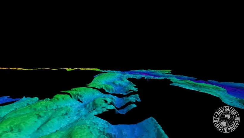 Hẻm núi lớn dưới đáy biển được phát hiện bằng hệ thống sóng âm của tàu phá băng RSV Nuyina. (Ảnh: Antarctica Australia)