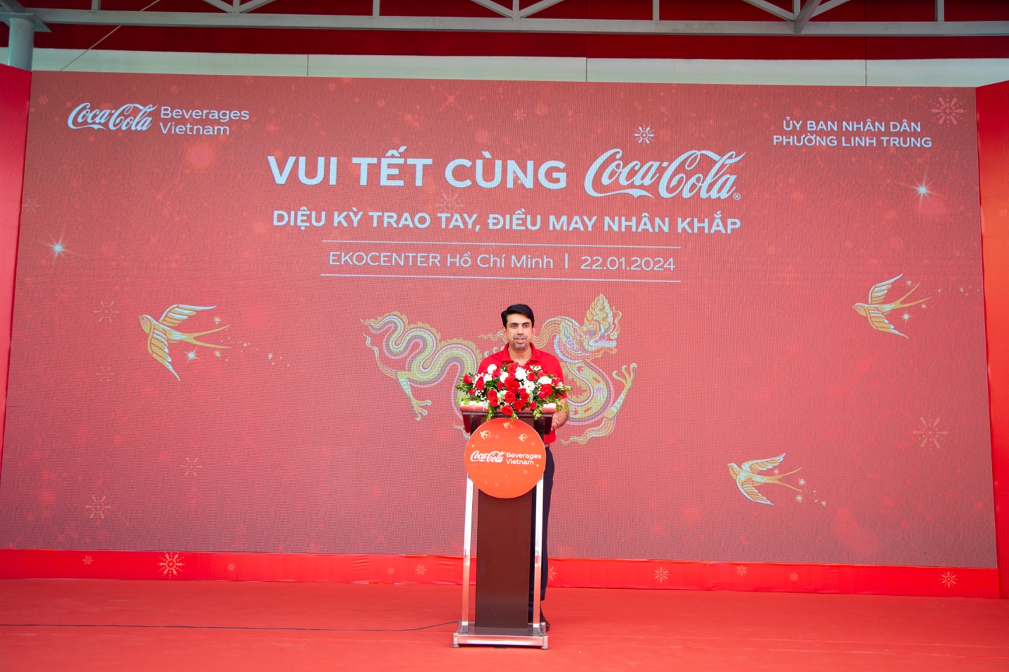 Chương trình Vui Tết Cùng Coca-Cola thể hiện cam kết trong việc thúc đẩy sự gắn kết và tạo ra tác động tích cực đến với cộng đồng vào mỗi mùa đoàn viên.