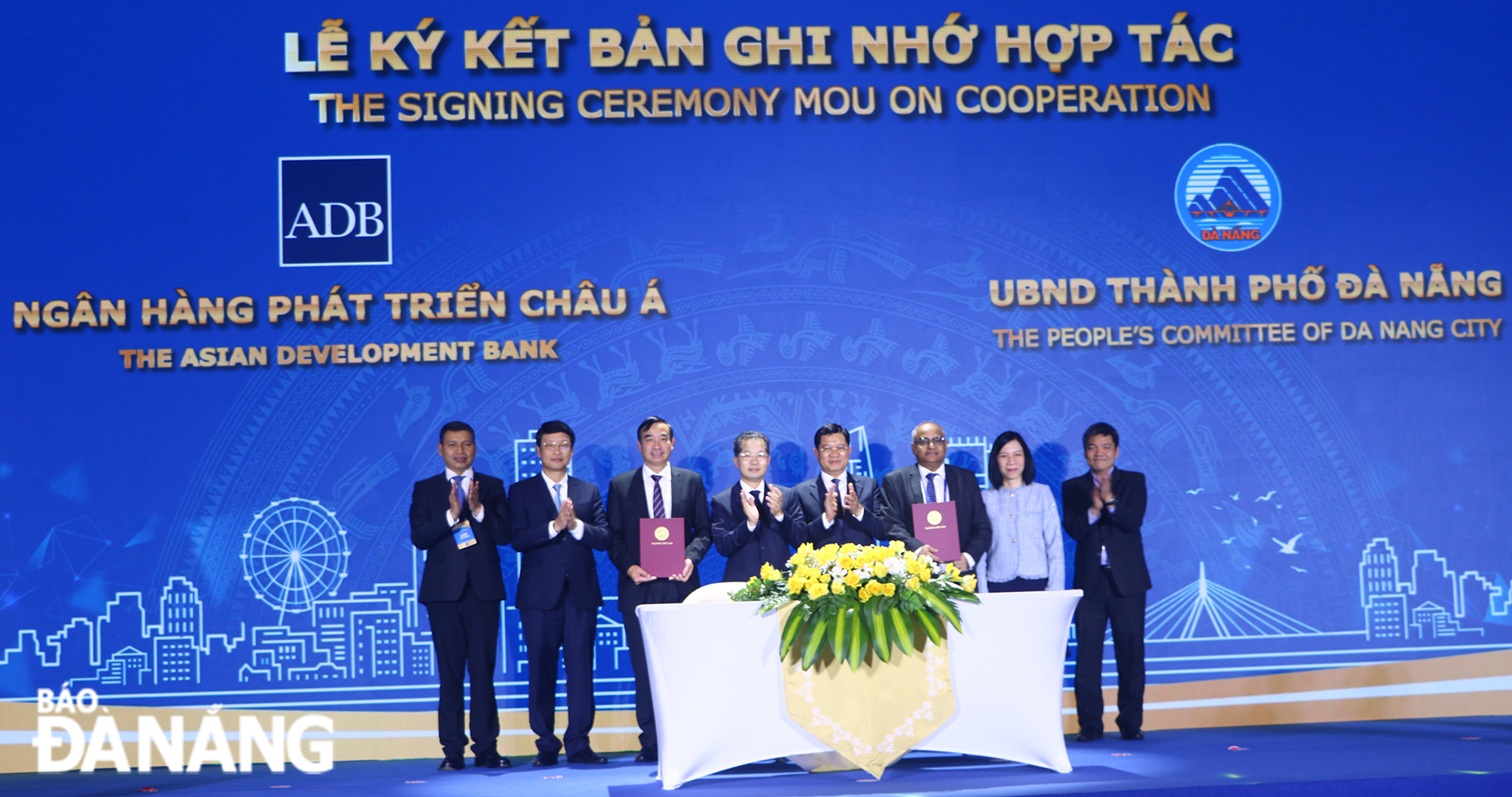 The Da Nang People's Committee signed a Memorandum of Understanding with the Asian Development Bank in Viet Nam (ADB).