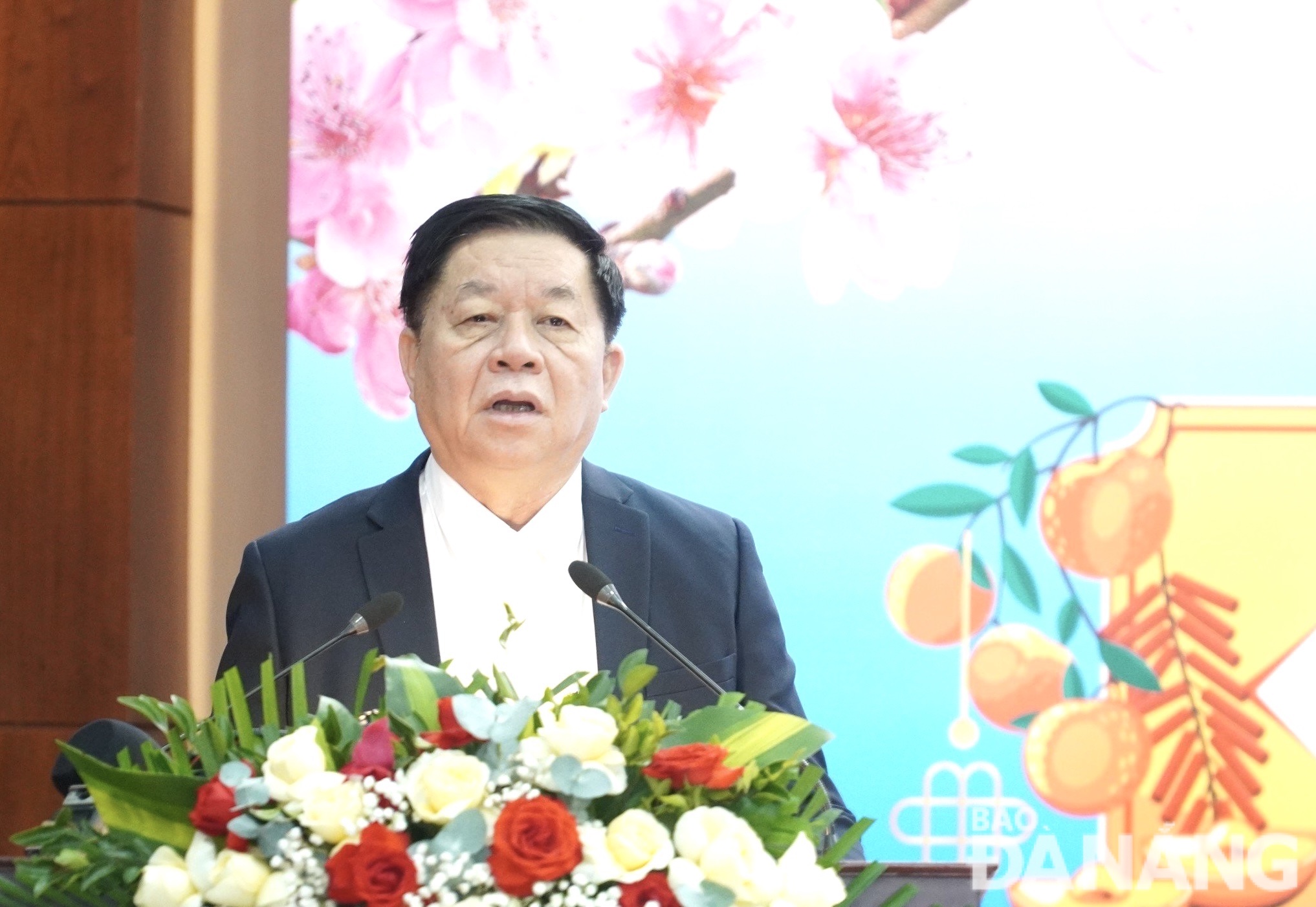 Head of the Party Central Committee's Commission for Popularisation and Education Nguyen Trong Nghia  speaking at the event