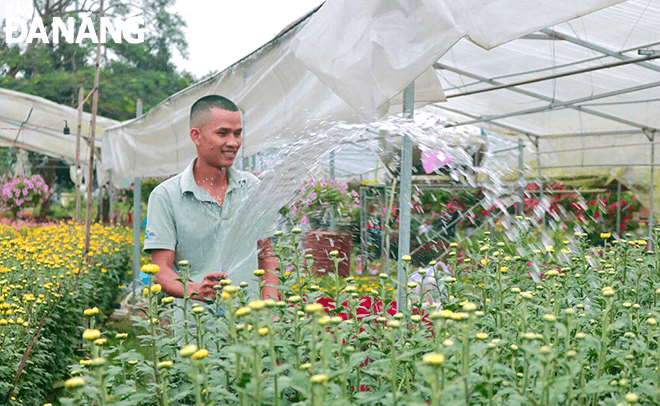 Flower growing creates jobs for many young local workers