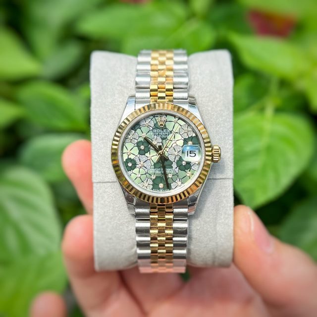 Đồng hồ Replica Rolex Lady Datejust 278273 mặt số họa tiết hoa xanh ô-liu.