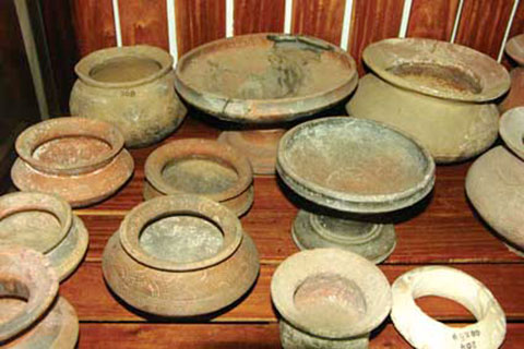 Một số hiện vật về nền văn hóa Sa Huỳnh.