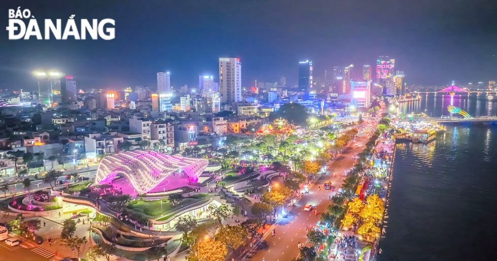 A corner of the city at night