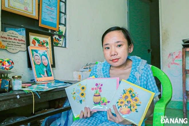 With her physical defects, Ms. Lang cannot do heavy work, so making quilling paper helps her earn an income to cover her living expenses.