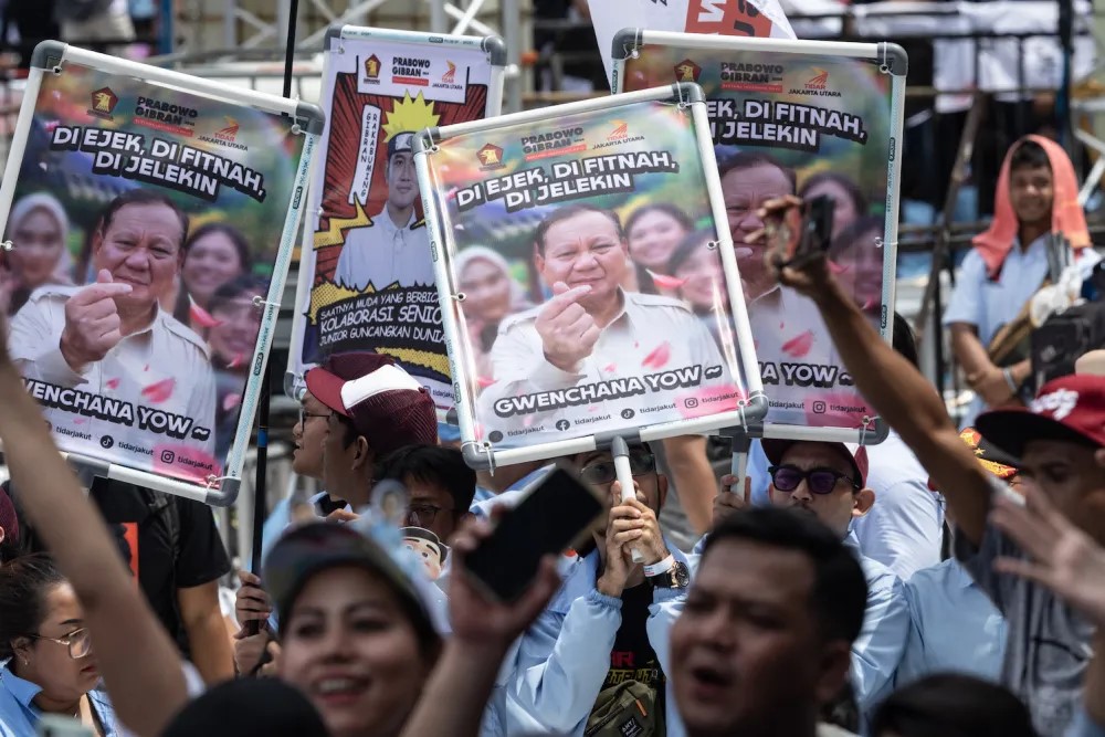 Những người ủng hộ ứng viên tổng thống là Bộ trưởng Quốc phòng Indonesia Prabowo Subianto đang tham gia một hoạt động vận động tranh cử ở sân vận động Gelora Bung Karno tại thủ đô Jakarta, Indonesia. Ảnh: AFP