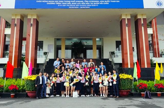 The delegation of South Korean pupils have a week of cultural and educational experience in Da Nang. Photo: Internet