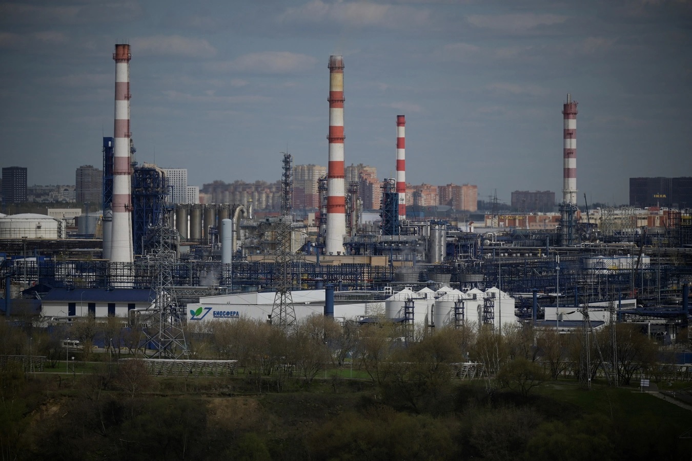 Nhà máy lọc dầu của nhà sản xuất Gazprom Neft ở ngoại ô phía đông nam Moscow, Nga. Ảnh: Getty Image