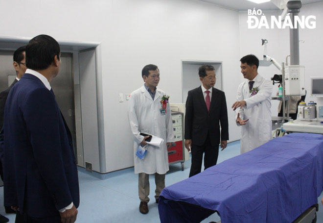  Putting the two specialized medical centres into operation will contribute to improving medical quality and meeting the people's medical examination and treatment needs. Photo: PHAN CHUNG