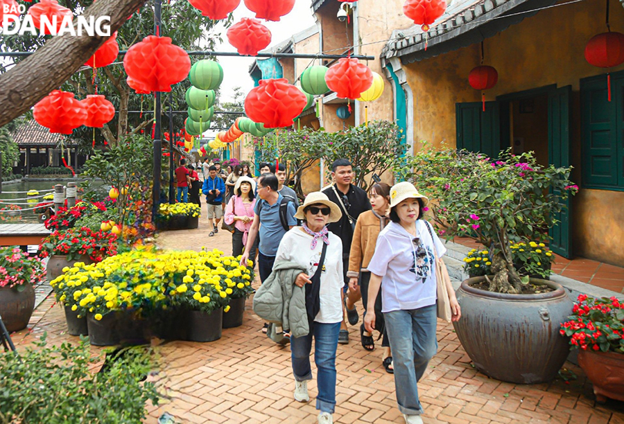 Visitors at the Sun World Ba Na Hills