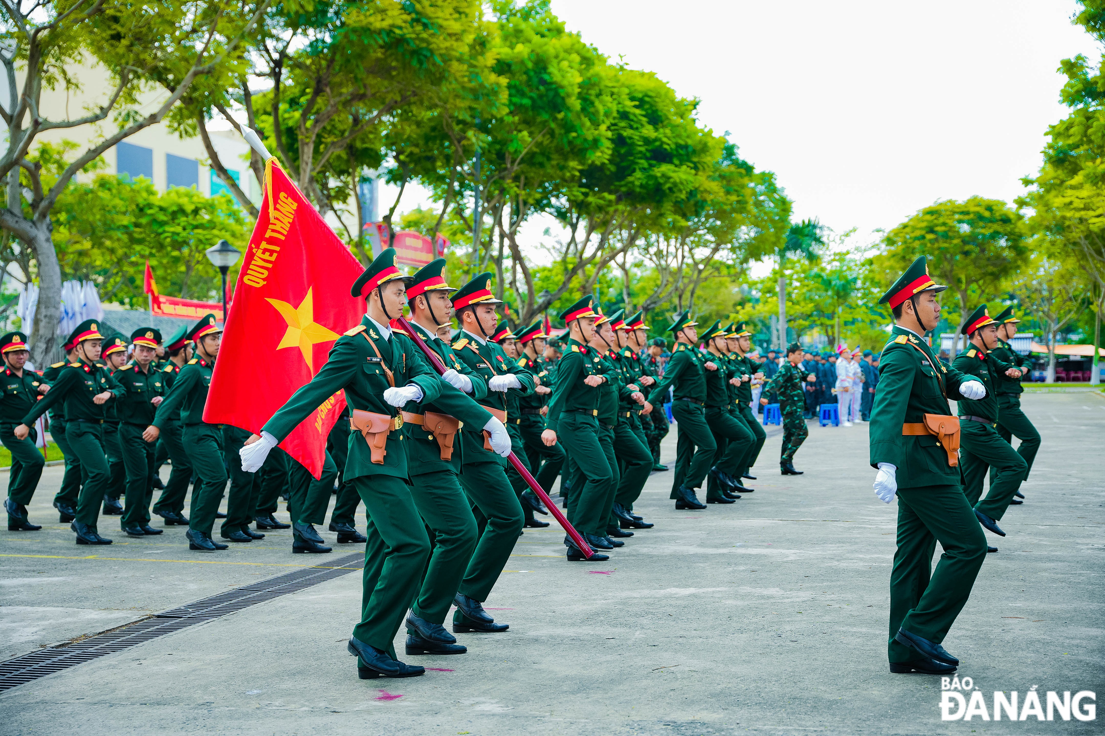The training course was attended by officers and men from the Military Command of Hai Chau District and the Border Guard Command of Da Nang Port.