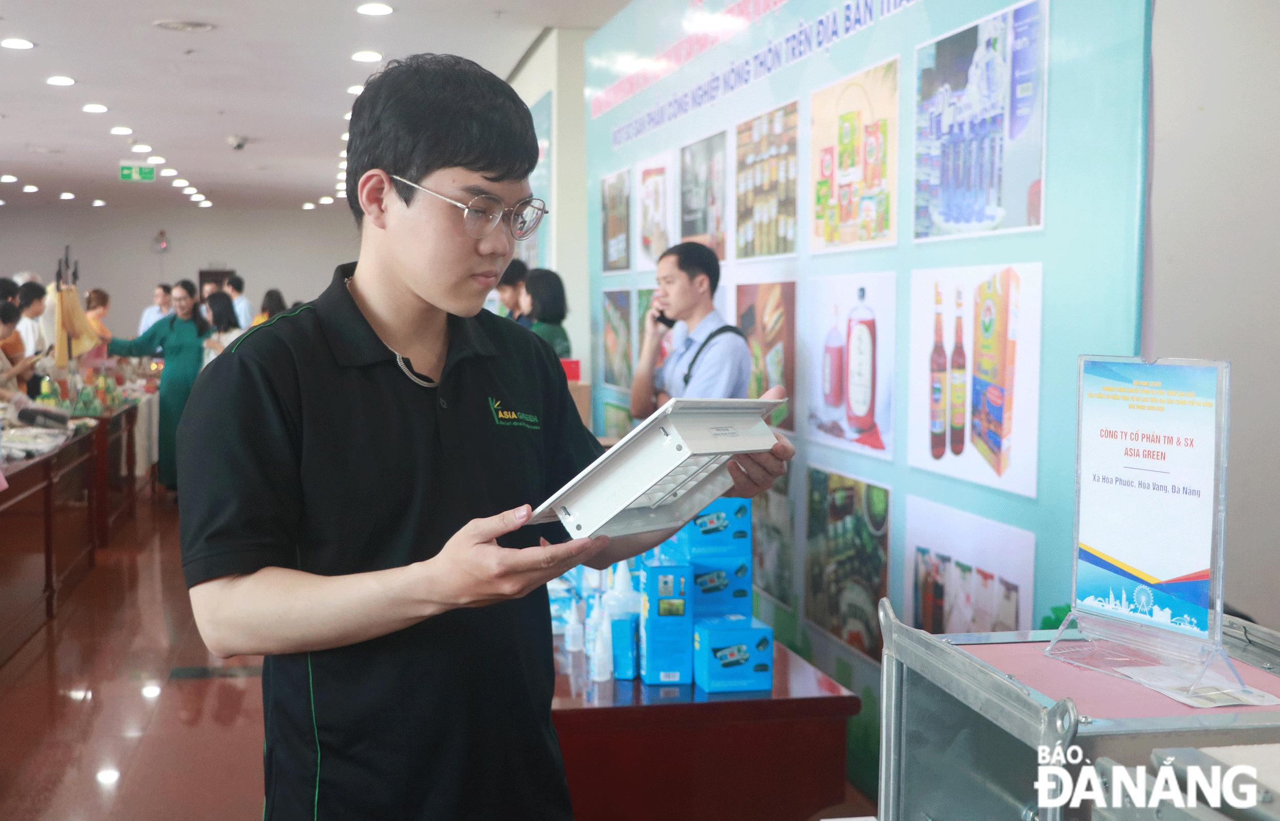 Typical rural industrial products made by the ASIA GREEN Trading and Production JSC displayed at the event organised by the municipal Department of Industry and Trade in March 2024. Photo: VAN HOANG