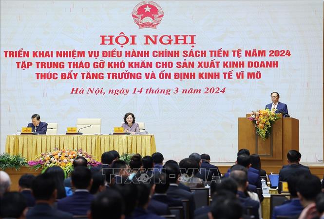 Thủ tướng Phạm Minh Chính phát biểu chỉ đạo Hội nghị triển khai nhiệm vụ điều hành chính sách tiền tệ năm 2024. Ảnh: Dương Giang/TTXVN