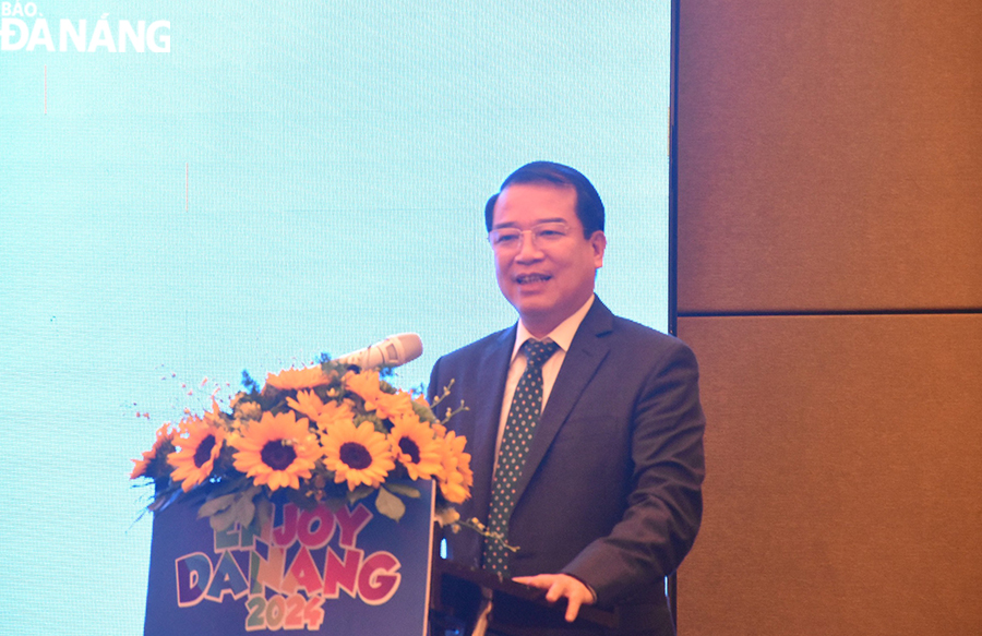 Deputy Director General of the Viet Nam National Administration of Tourism Ha Van Sieu speaking at the event