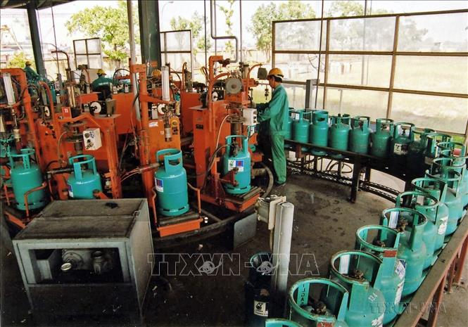 Giá gas bán lẻ trong nước tháng 4 lần đầu tiên giảm kể từ đầu năm