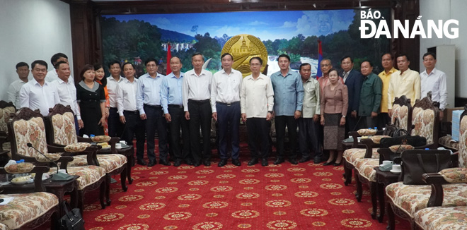 Leaders of Da Nang and Salavane Province. PHOTO: S. TRUNG