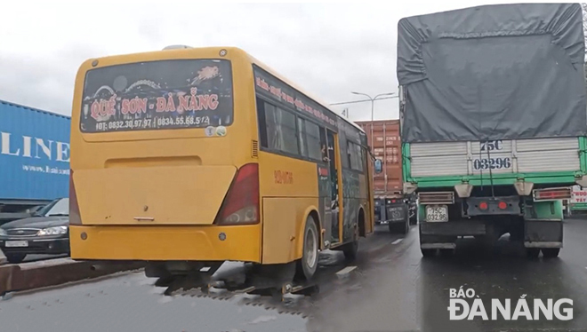 The city will reopen bus routes connecting to Quang Nam Province. Photo: THANH LAN