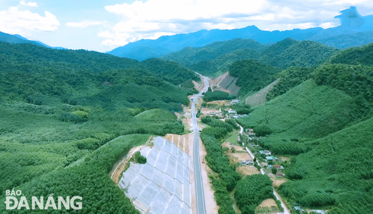 The La Son - Hoa Lien Expressway. Photo: GIA MINH