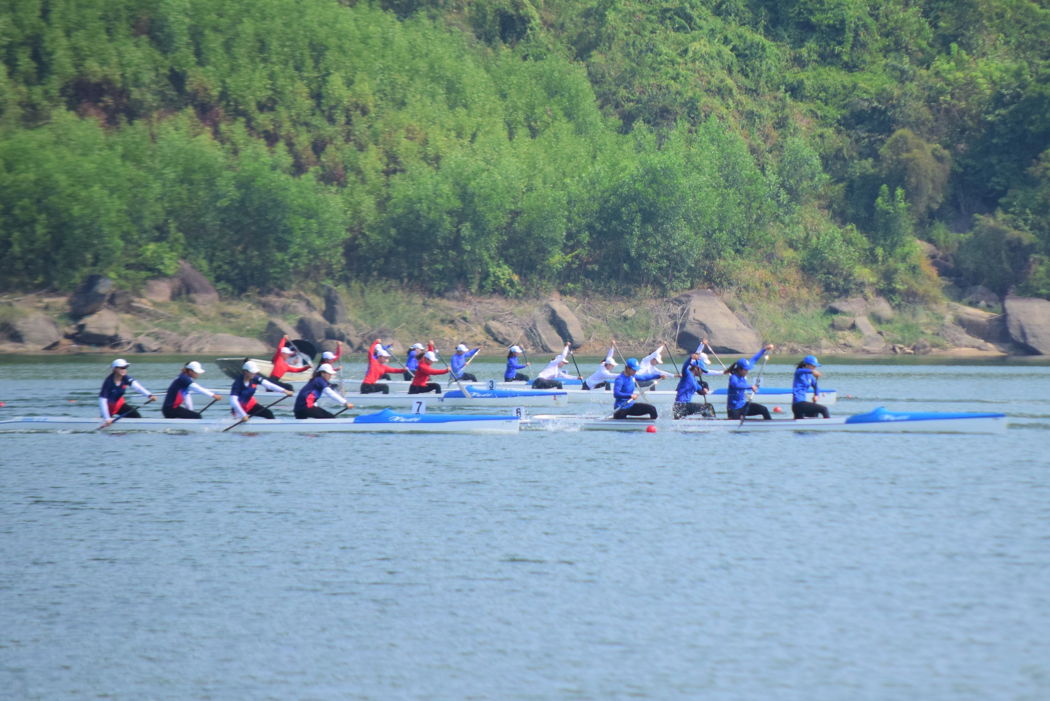 Sôi nổi giải đua thuyền Rowing và Canoeing vô địch các CLB toàn quốc