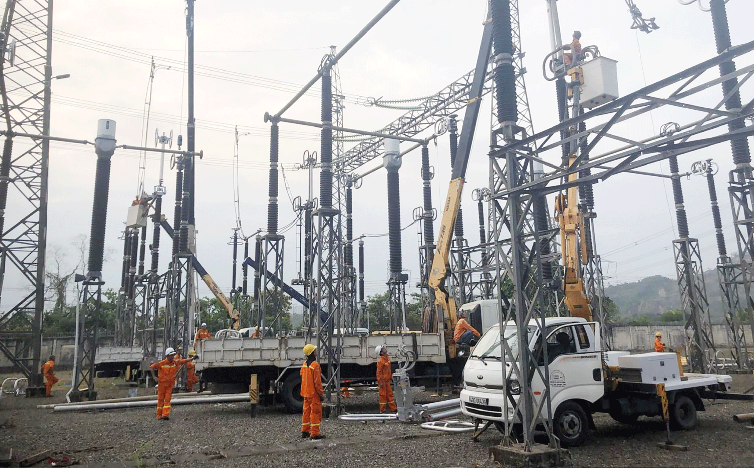 Bảo đảm truyền tải điện công suất cao từ Đà Nẵng đến Ninh Bình