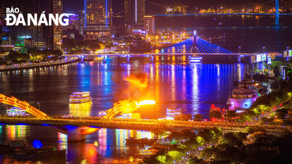 The Dragon Bridge is designed in the shape of a dragon, the symbol of prosperity in Vietnamese culture. Over recent years, the weekend shows of fire breathing and water squirting at the eastern end of the bridge have drawn much attention from tourists at both home and abroad.