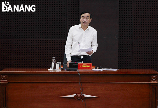 Chairman of the Da Nang People's Committee Le Trung Chinh concluding meeting. Photo: X.D