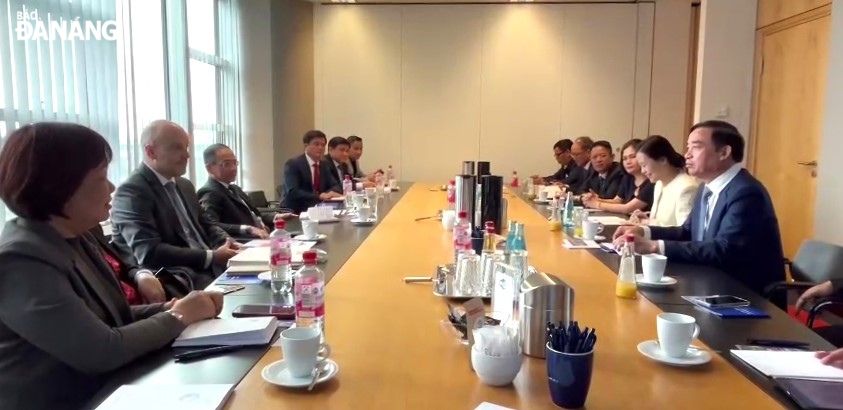 The Da Nang delegation works with the Frankfurt Trade and Investment Promotion Agency.