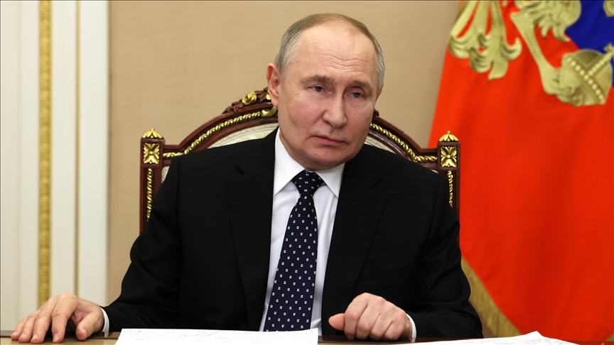 Tổng thống Nga Vladimir Putin ký sắc lệnh cho phép tịch thu tài sản của cá nhân và thực thể liên quan Mỹ tại Nga. Ảnh: Anadolu Ajansı	