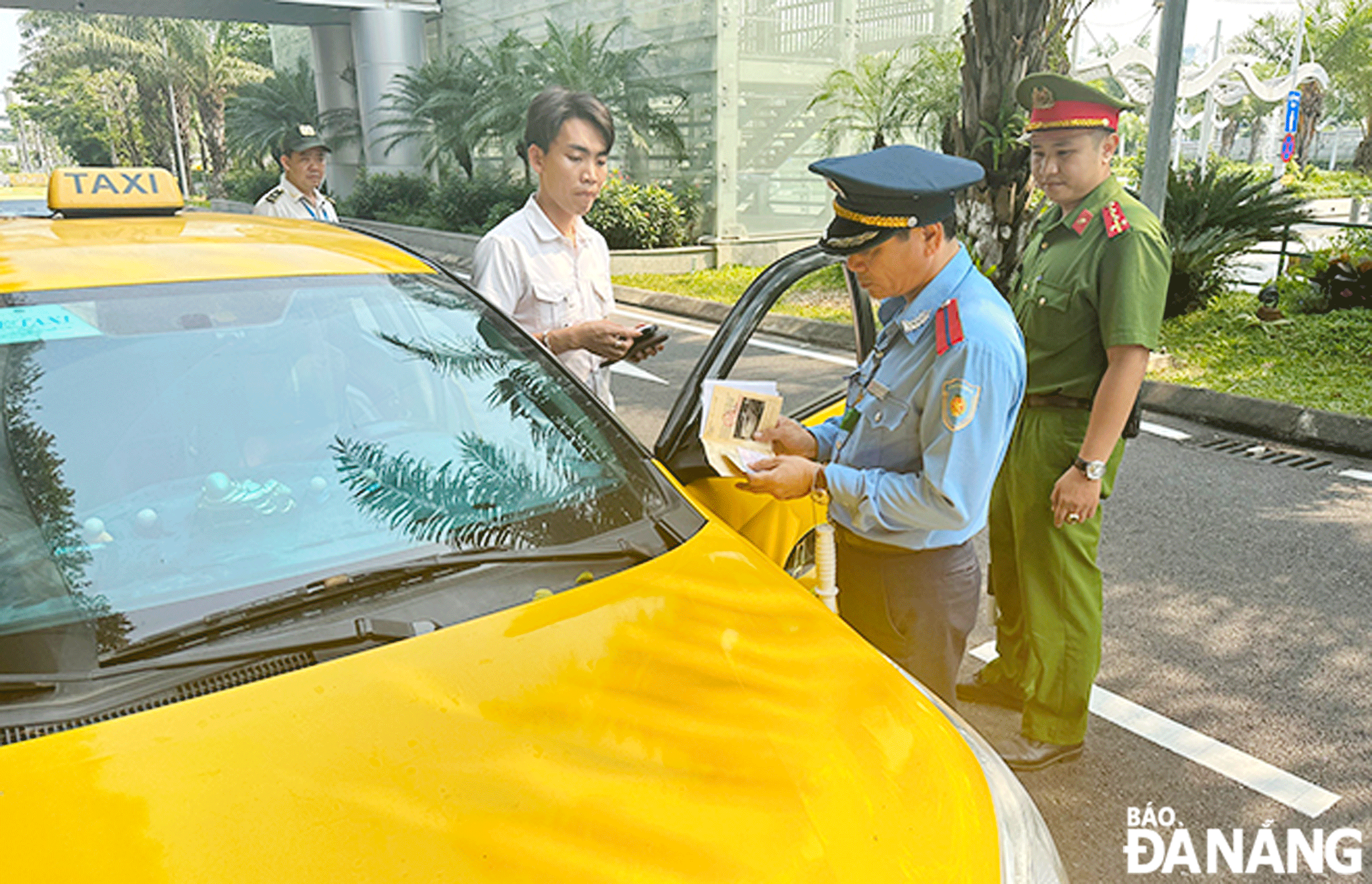 Tăng cường bảo đảm trật tự, an toàn giao thông trong cao điểm du lịch hè