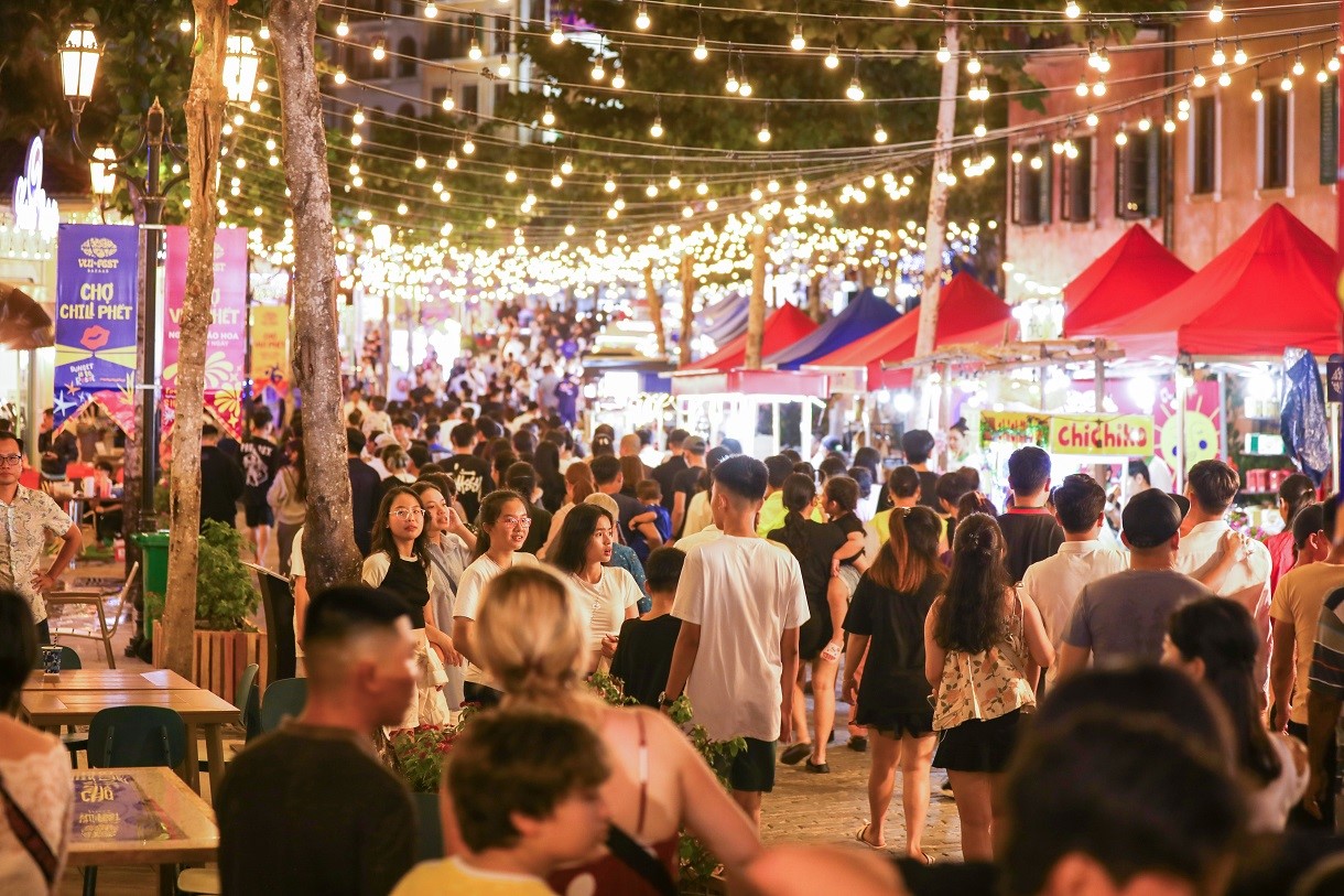  Chợ đêm Vui Phết Đà Nẵng (VUI-Fest), tâm điểm du lịch giải trí đêm mới tại thành phố biển.