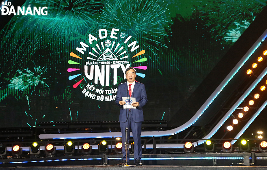 Da Nang People's Committee Chairman Le Trung Chinh addresses the opening ceremony of DIFF 2024