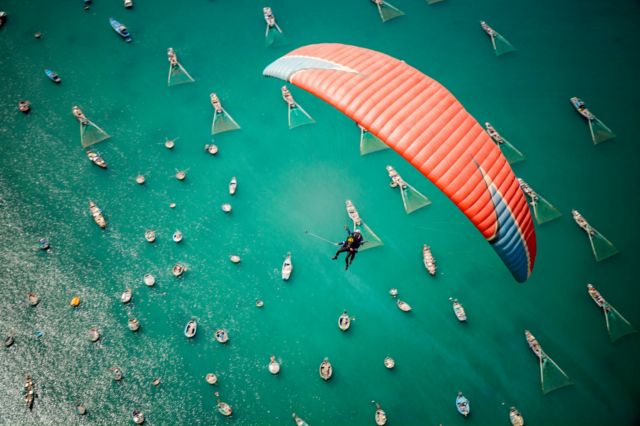 Paragliding has been gaining popularity in Da Nang in recent years