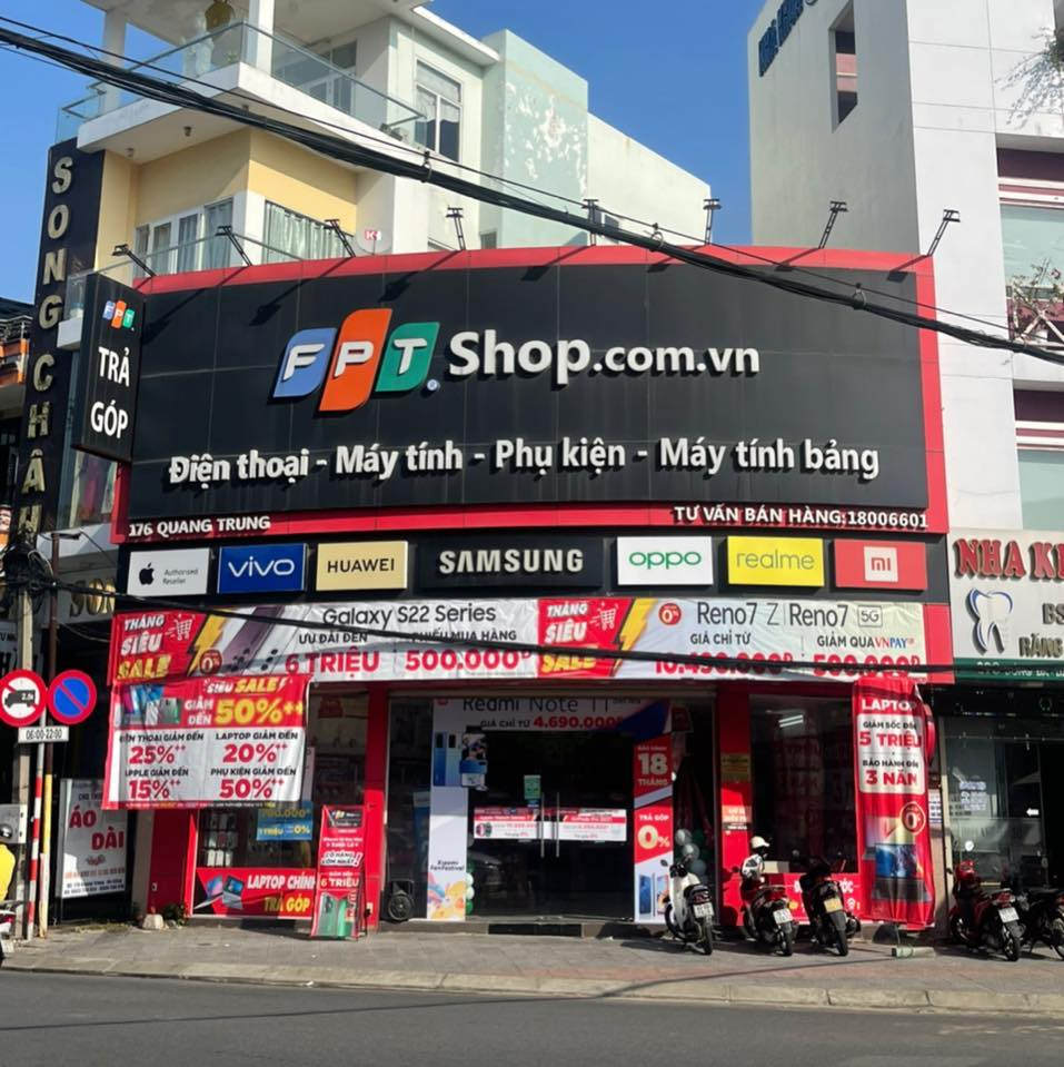 Cửa hàng FPT Shop.