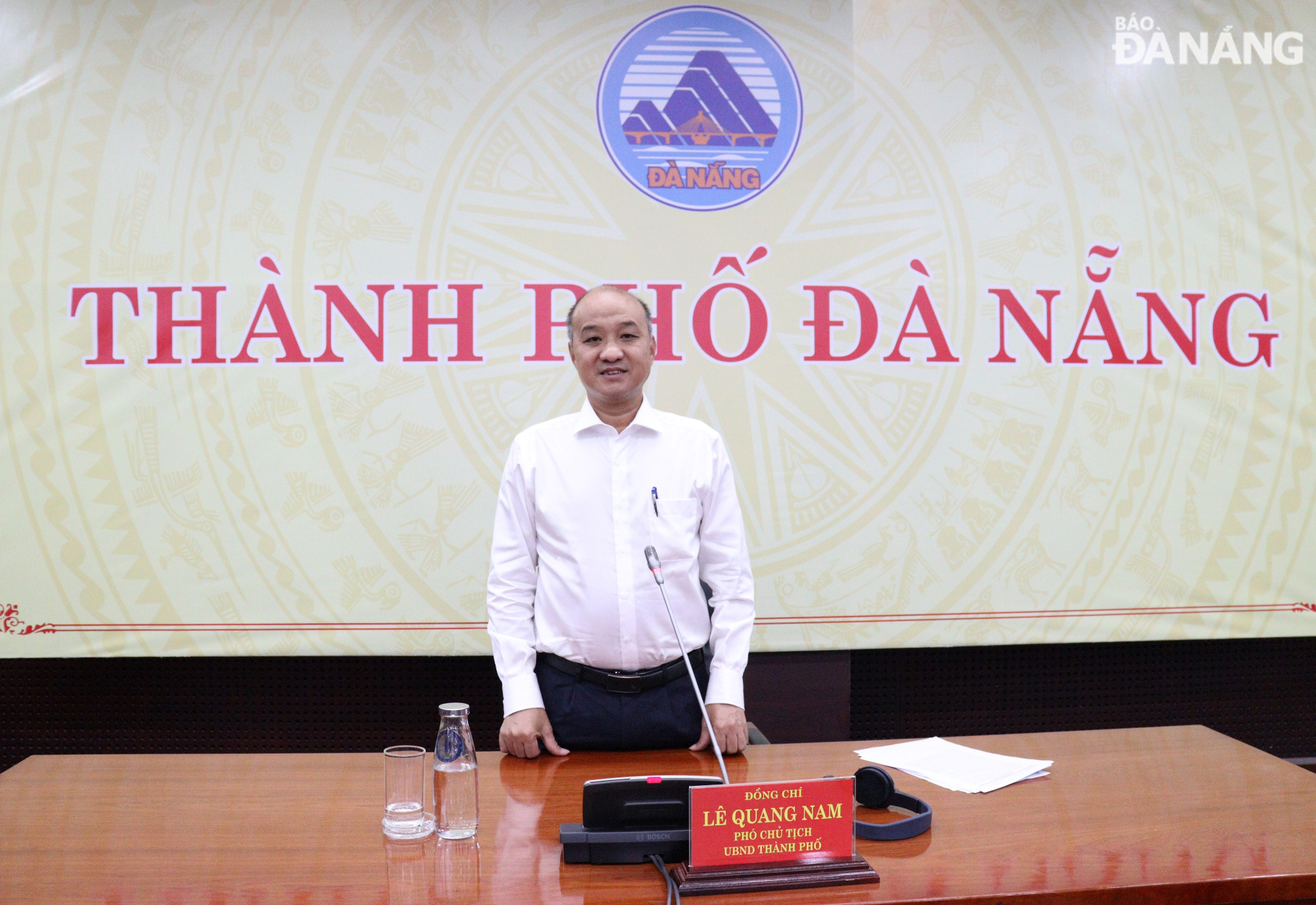 Da Nang People's Committee Vice Chairman Le Quang Nam chairing the 15th PEMSEA Network of Local Governments for Sustainable Coastal Development (PNLG) Executive Committee Meeting on Wednesday.