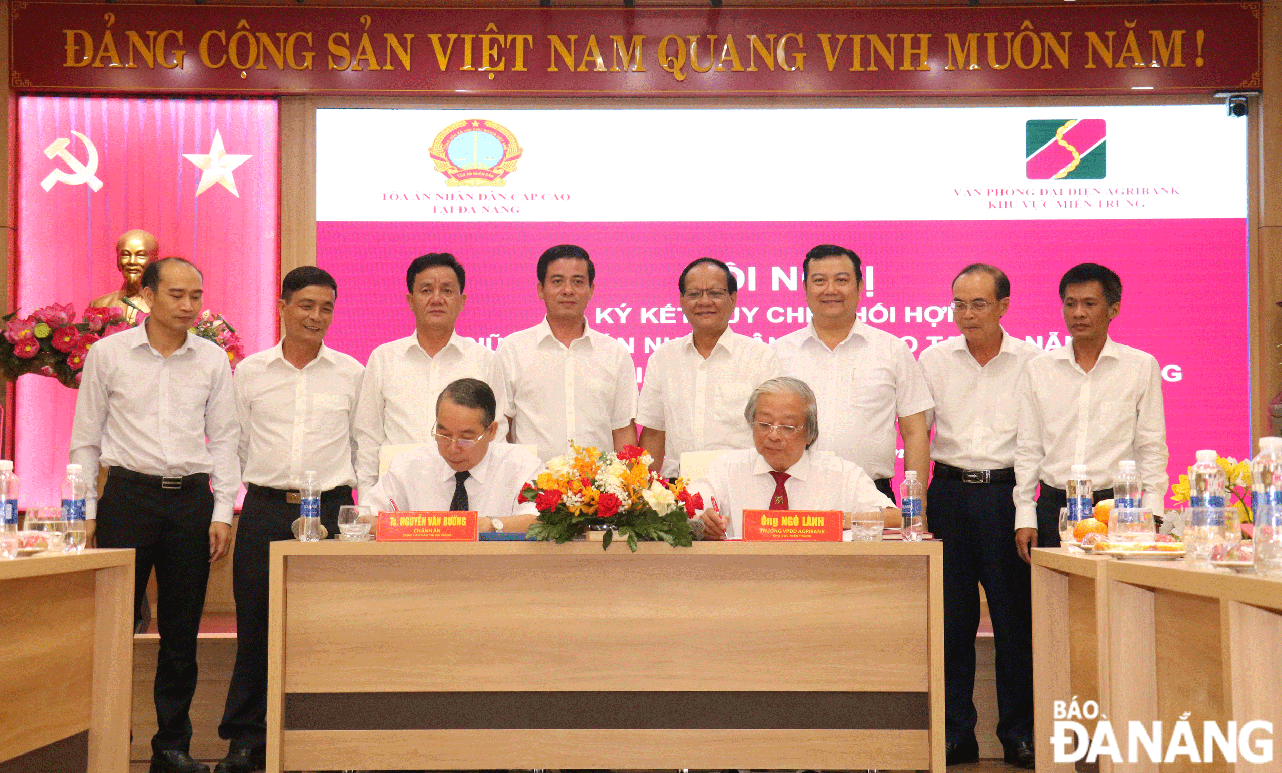 Văn phòng đại diện Agribank khu vực miền Trung ký kết quy chế phối hợp với Tòa án Nhân dân cấp cao tại Đà Nẵng. Ảnh: TRẦN QUANG