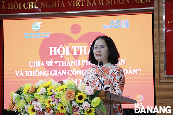 Chủ tịch Hội Liên hiệp Phụ nữ thành phố Hoàng Thị Thu Hương phát biểu tại hội thảo. Ảnh: X.D