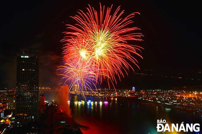 The Han River shines through the performance of the Finnish team. Photo: XUAN SON