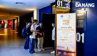Nhộn nhịp khán giả đến xem Liên hoan phim châu Á Đà Nẵng lần thứ hai