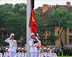 Lễ treo cờ rủ Quốc tang Tổng Bí thư Nguyễn Phú Trọng tại quảng trường Ba Đình