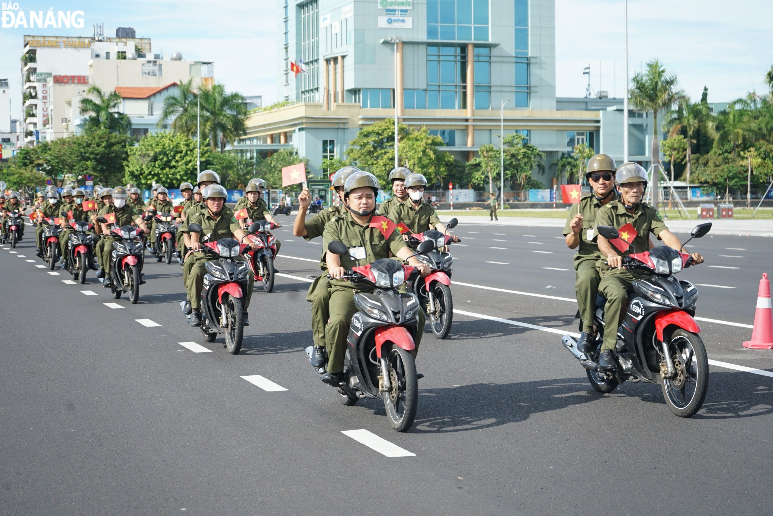 Ra mắt lực lượng tham gia bảo vệ an ninh, trật tự ở cơ sở