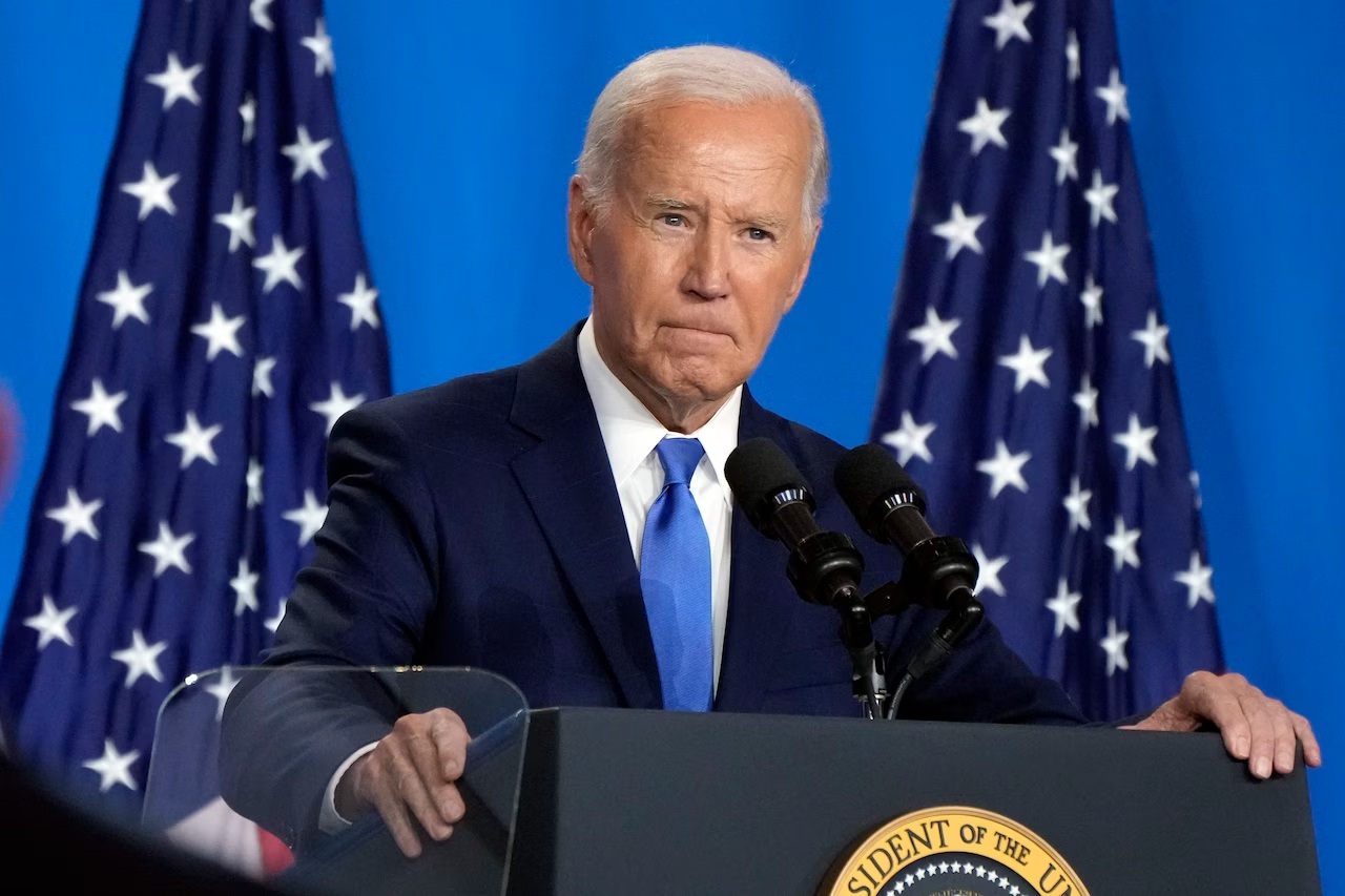 Ông Biden rút lui, đảng Dân chủ thêm lo