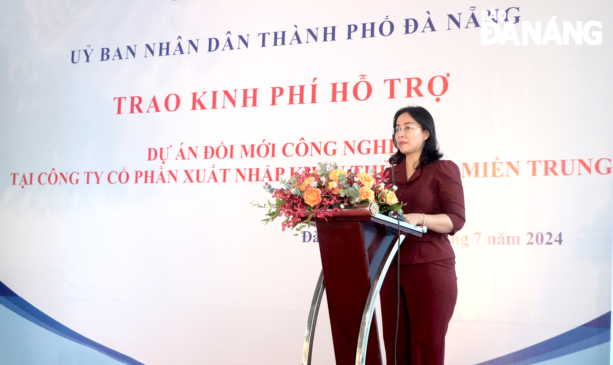 Phó Chủ tịch UBND thành phố Nguyễn Thị Anh Thi đánh giá cao kết quả đạt được trong hoạt động đổi mới công nghệ của doanh nghiệp và công tác hỗ trợ của Sở Khoa học và Công nghệ.