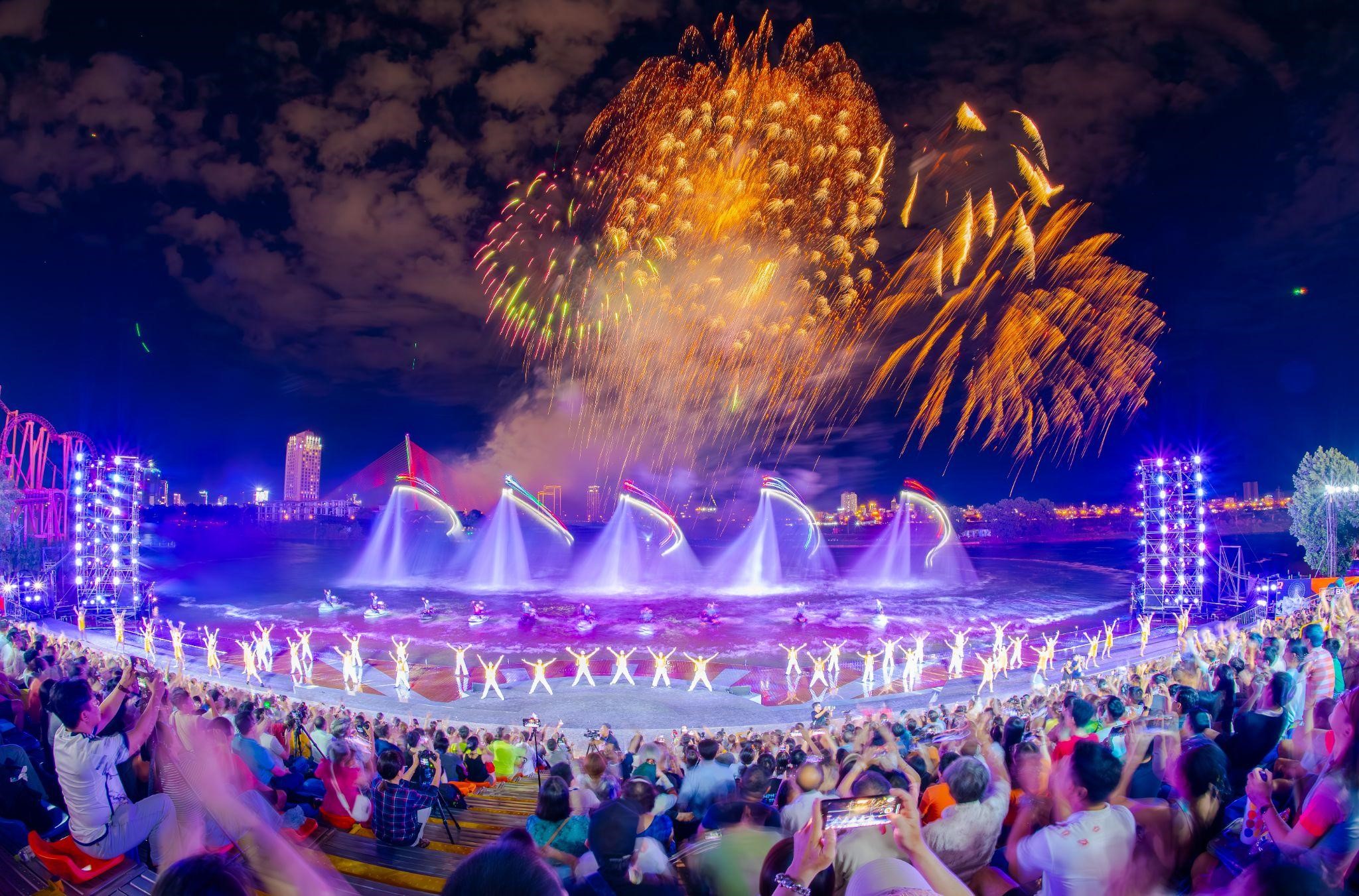 “Symphony of River” show and its nightly fireworks display at Da Nang Downtown.