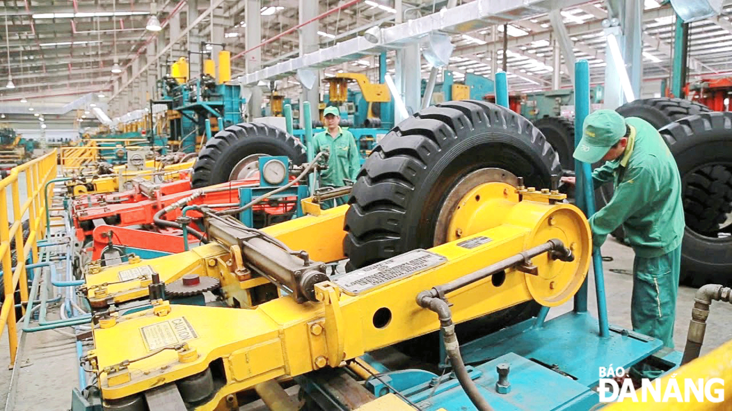 Production activities at the Da Nang Rubber JSC. Photo: M.Q