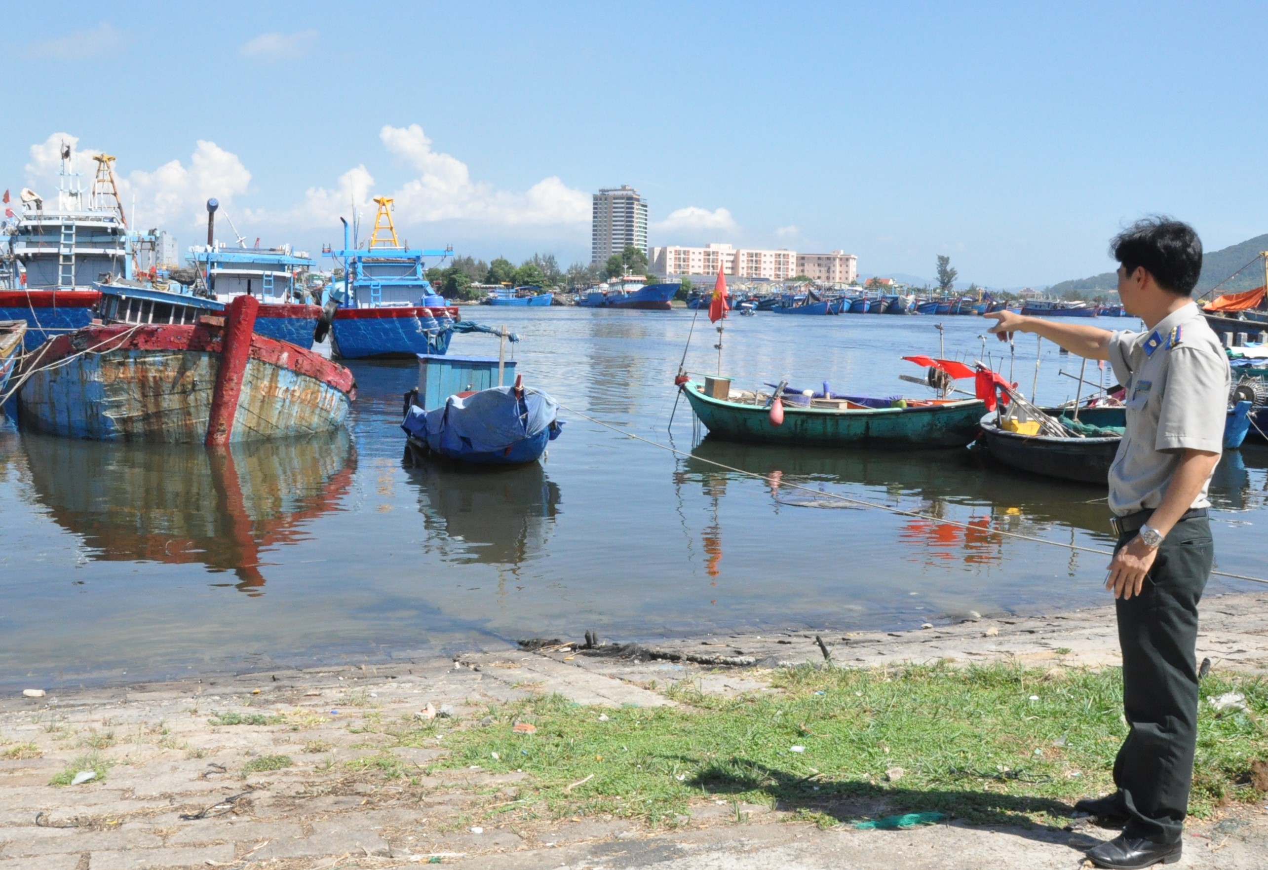 Khó khăn trong công tác thi hành án đối với tàu cá