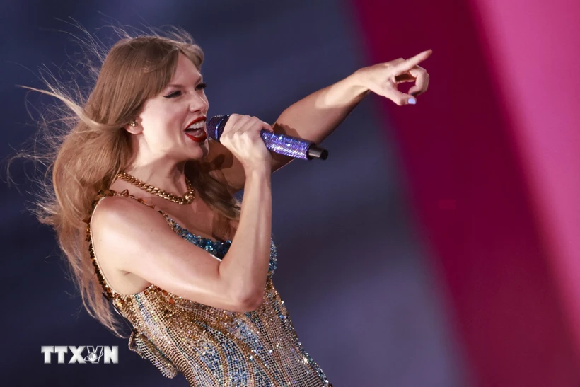 Taylor Swift hủy diễn tại Vienna