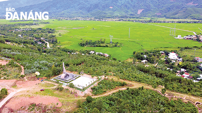 Trong kháng chiến chống Mỹ, địch lợi dụng địa thế này để xây dựng Thượng Đức thành một vị trí phòng thủ mạnh bảo vệ chi khu quận lỵ Ái Nghĩa và thành phố Đà Nẵng từ xa.